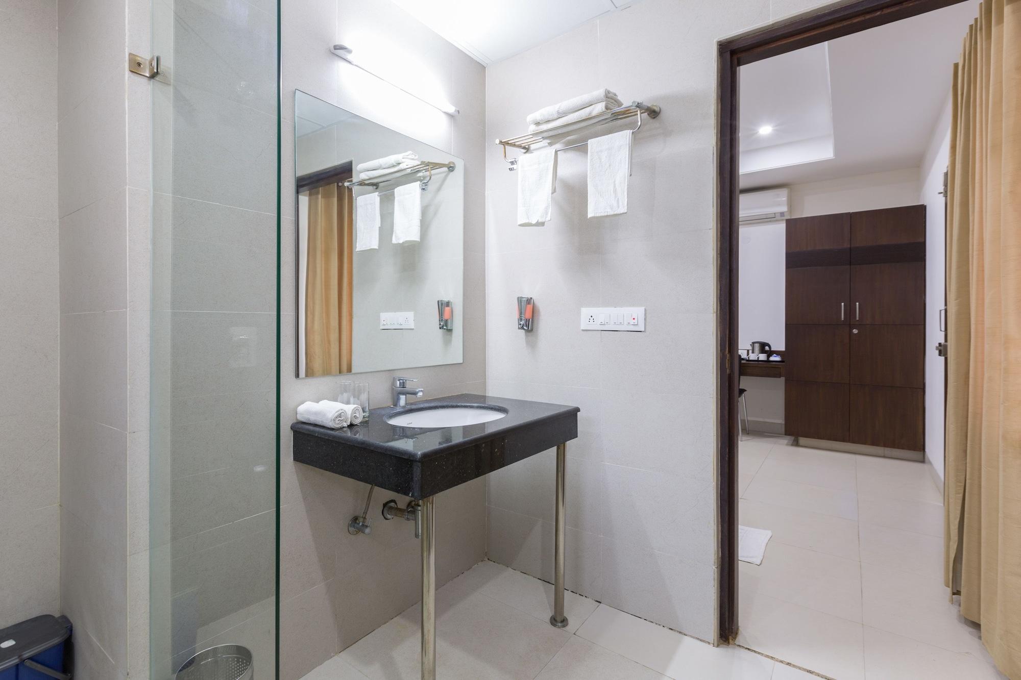 Sanctum Suites Bel Road Бангалор Экстерьер фото